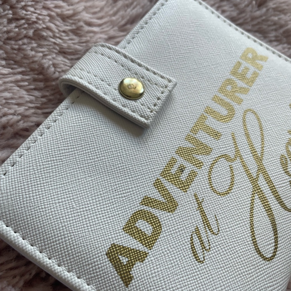 Adventures Wallet - Picture 3 of 3
